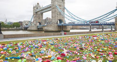 Over 1,000 toys at Tower Bridge highlight pet separations